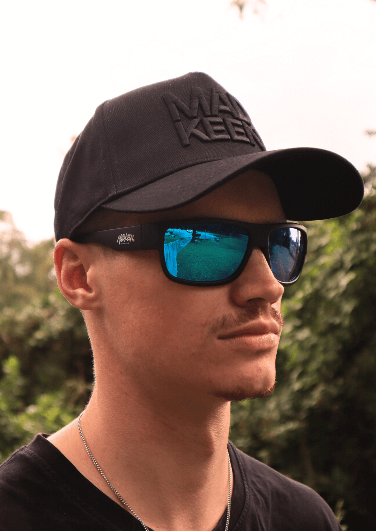 Polarised Floating - MK Vector Blue