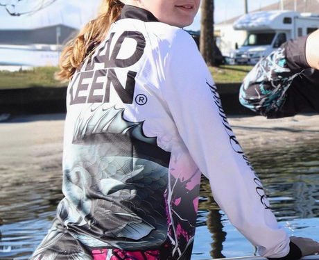 Buying the Perfect Fishing Shirt – Know What To Look For - Mad Keen Fishing 