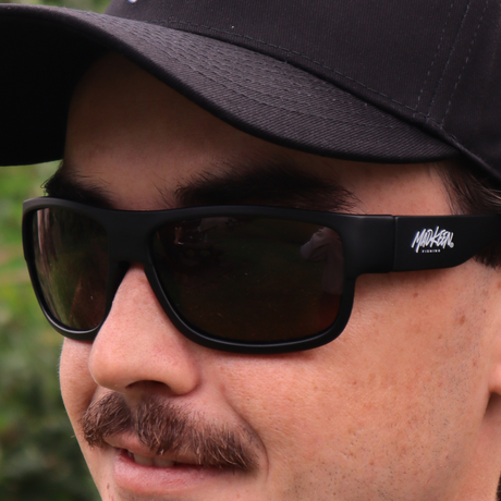 Polarized Floating - MK Vector Smoke