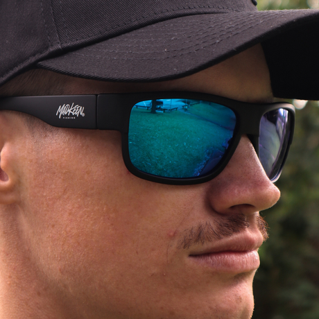 Polarized Floating - MK Vector Blue